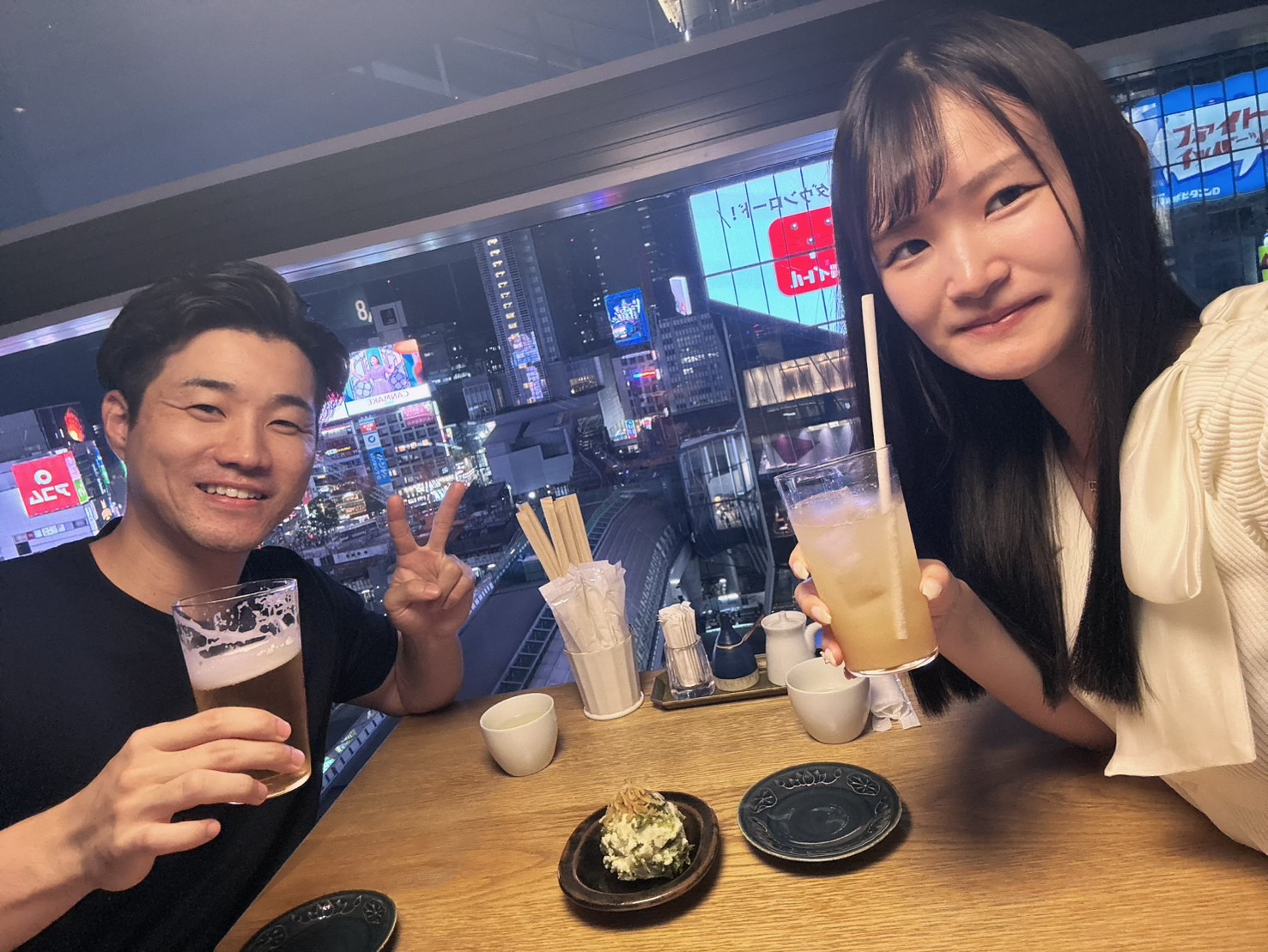 製造業の事務職からWEBマーケティング職へ転職した山本さんと担当アドバイザー