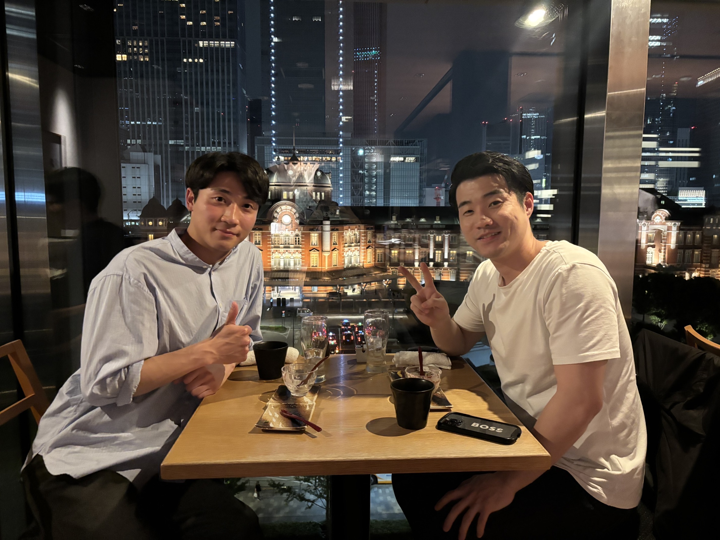 ガソリンスタンド店員からファクタリングの法人営業へ転職した長﨑さんと担当アドバイザー